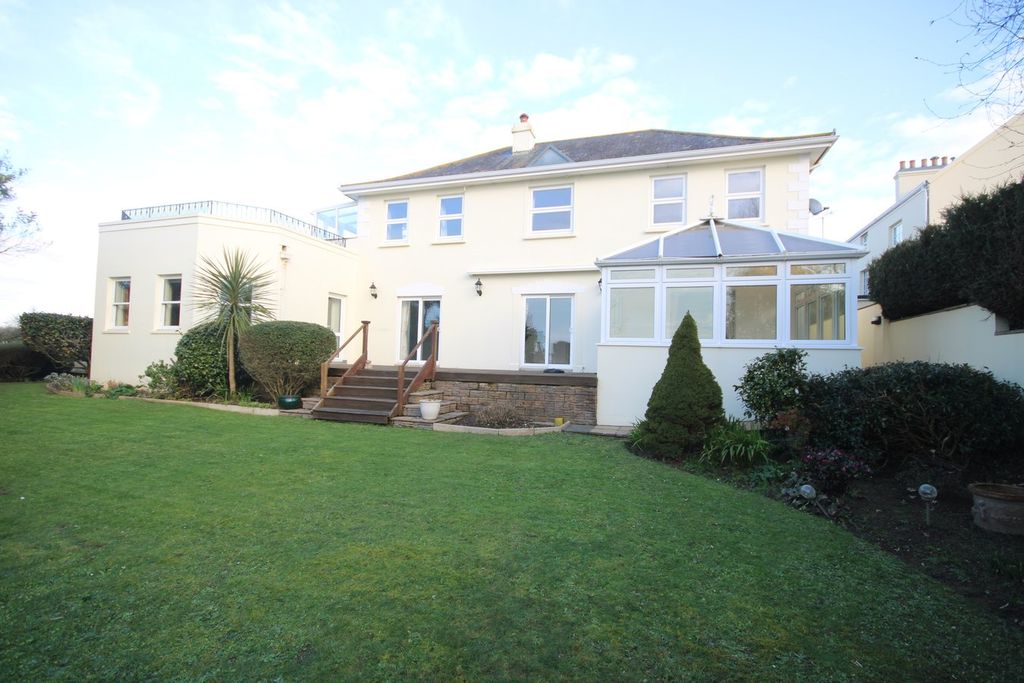 Property photo 1 of 46