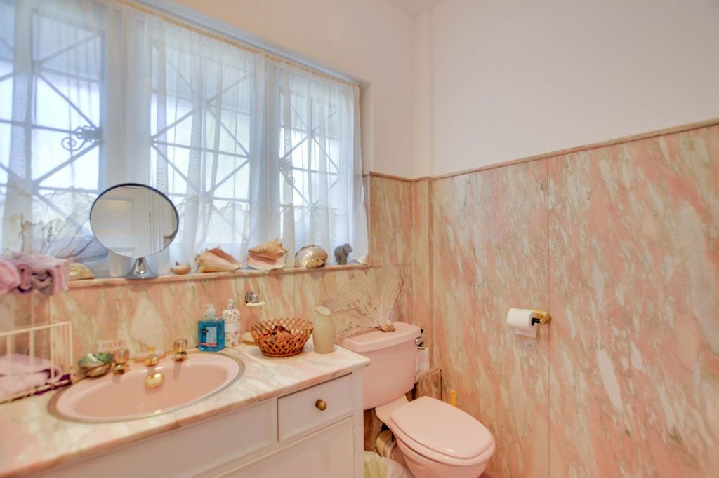 Additional image 23 of 5 bed detached house for saleBarrington Road, Stoneygate, Leicester LE2