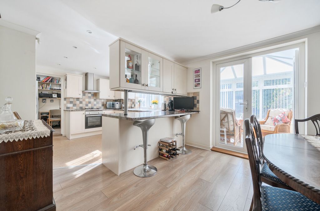Property photo 2 of 20 2-6Aa3d39Eb5A48-1...