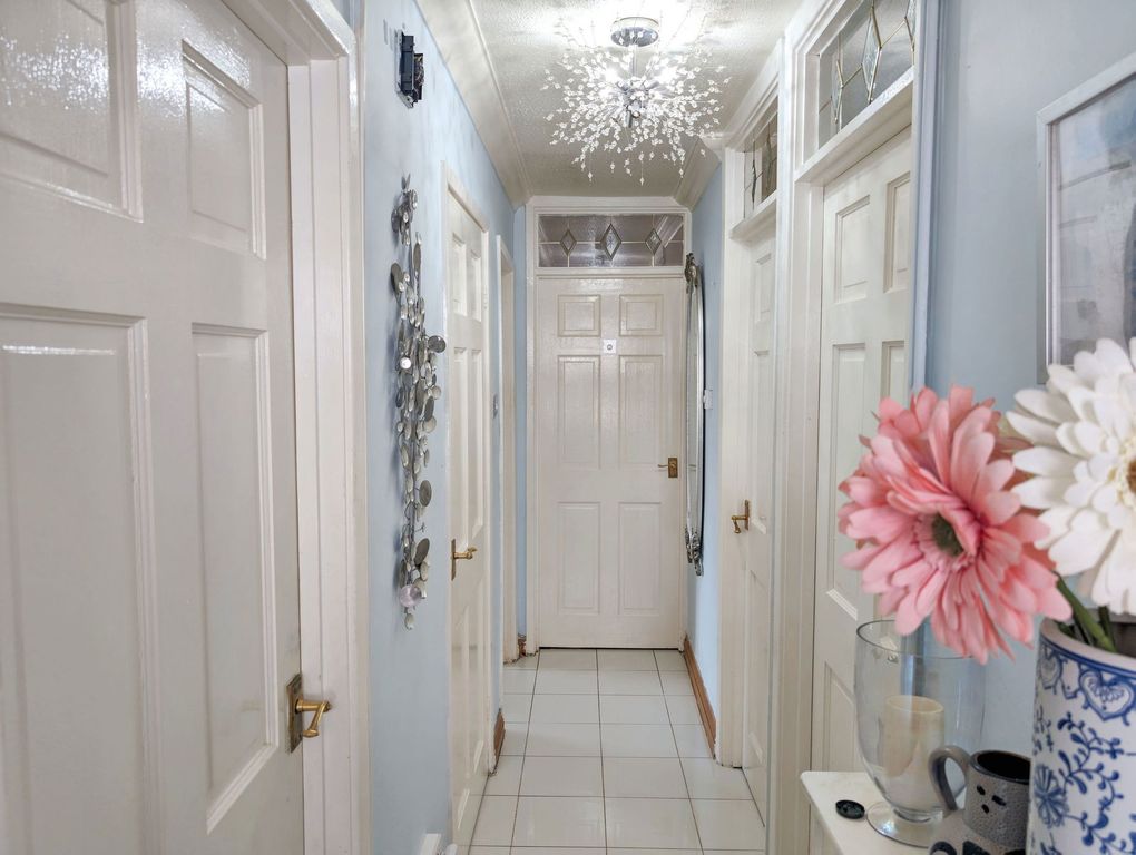 Property photo 3 of 35