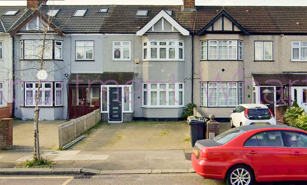 Property photo 3 of 6