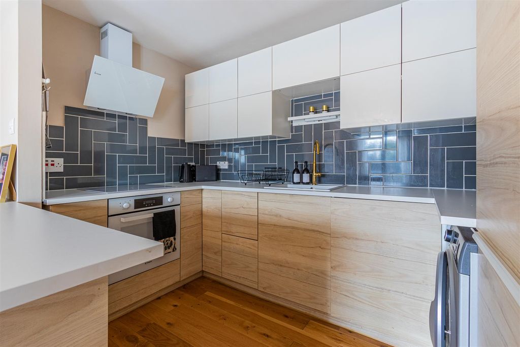 Property photo 3 of 10 Beaty Court 3 (5 Of 9).Jpg