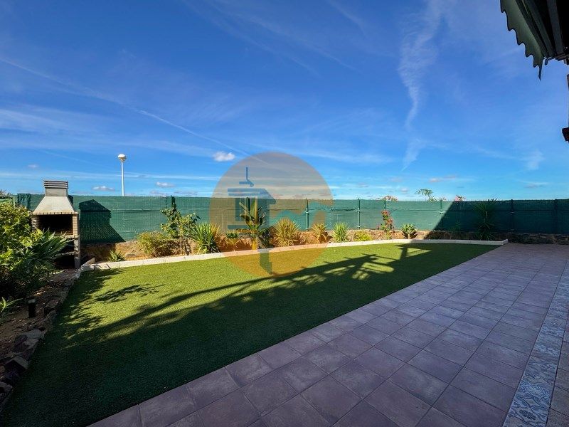 Property photo 3 of 42