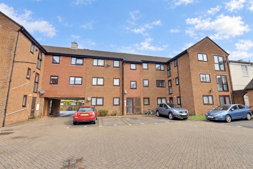 Property photo 1 of 10 Exter2