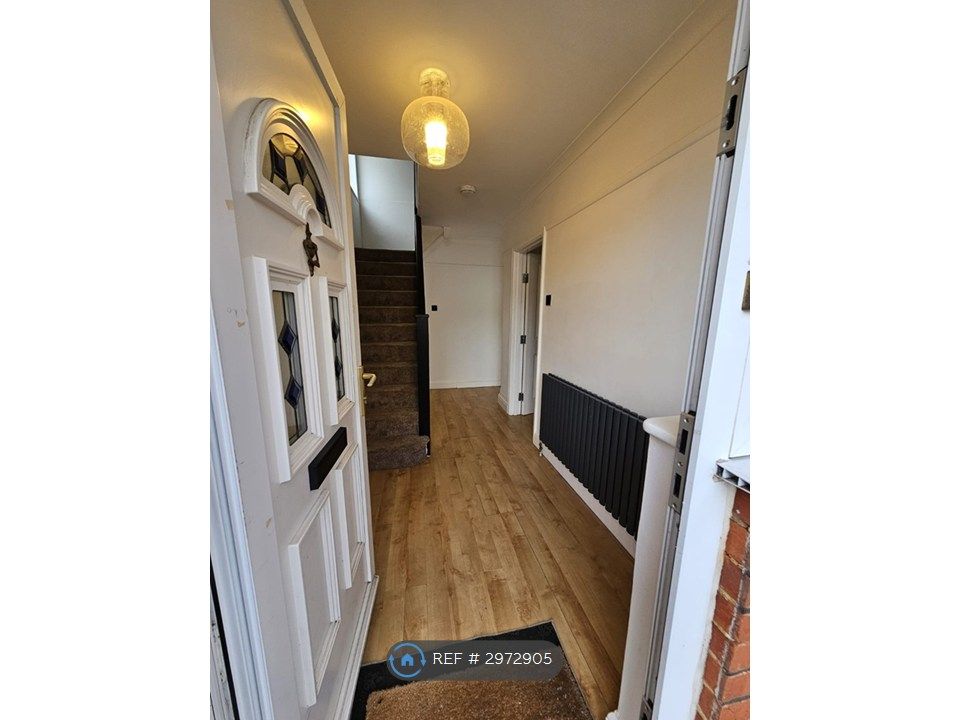 Property photo 2 of 28 Entrance