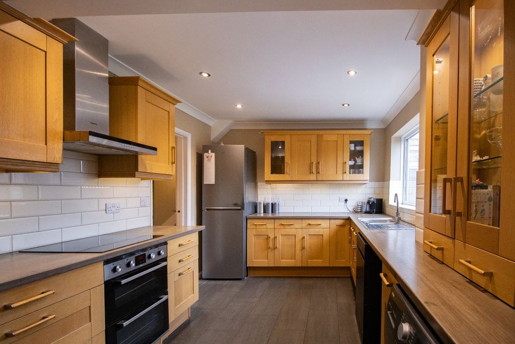 Property photo 1 of 21 4191350