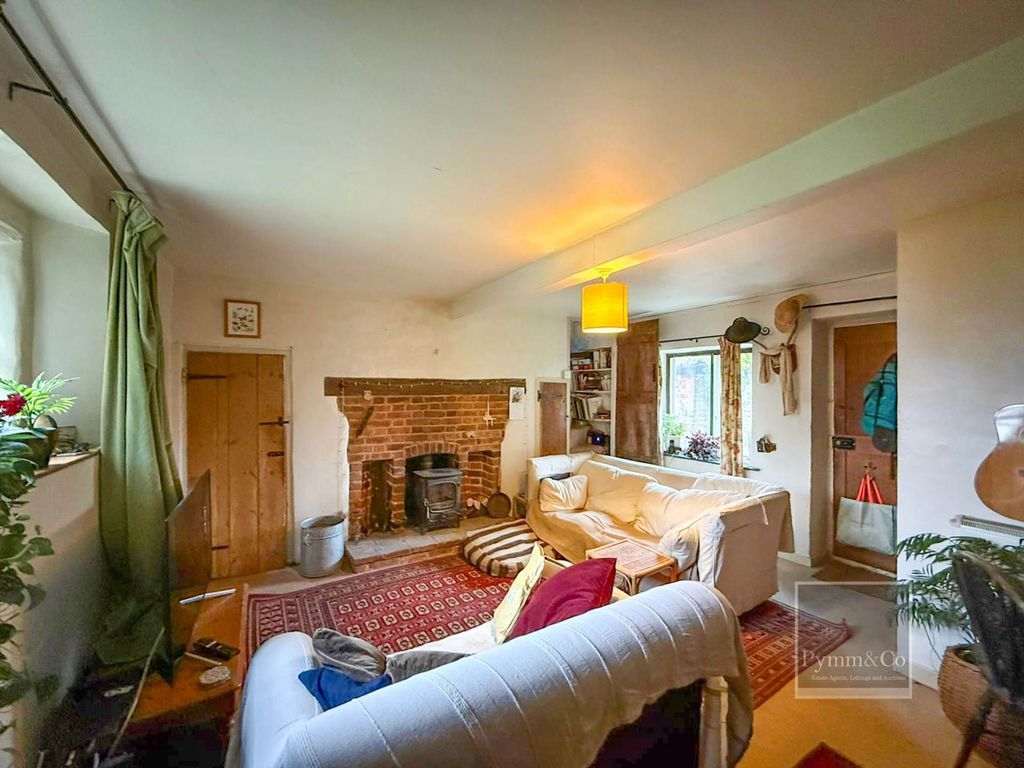 Property photo 2 of 18