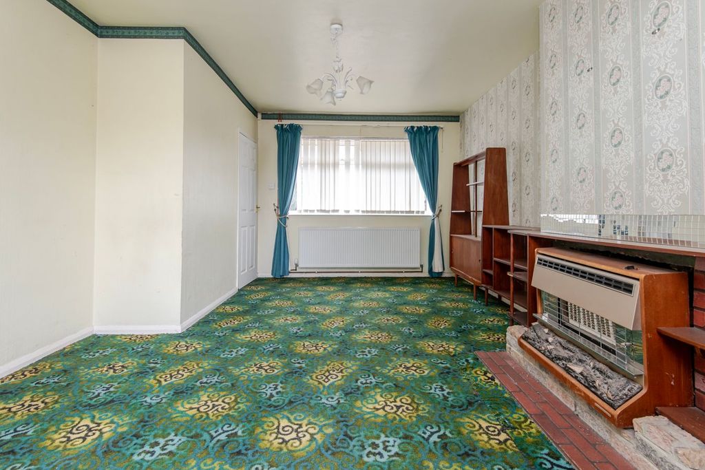 Property photo 2 of 16