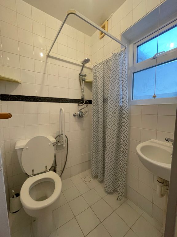 Property photo 3 of 3