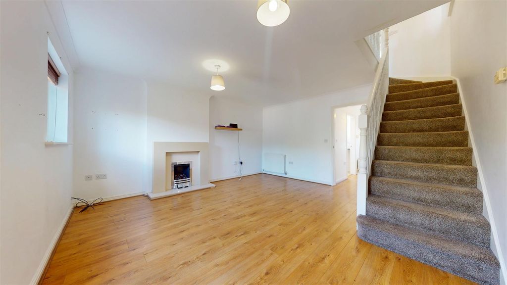 Property photo 2 of 24 The Spires Living Room