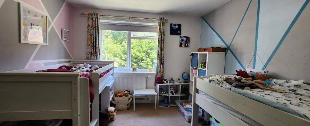 2 bed flat for saleBluebells, Dorking RH4 photo 5