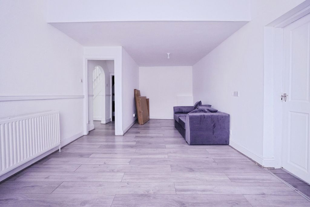 Property photo 2 of 18 Pbox-Img.Jpg