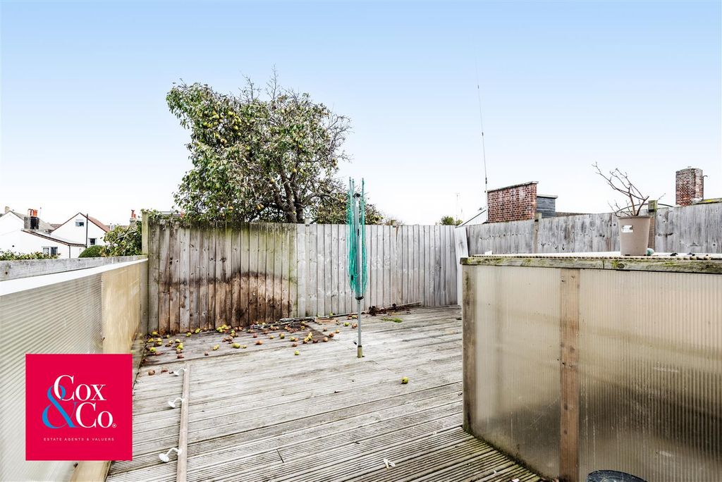 Property photo 3 of 15 81N_1097.Jpg