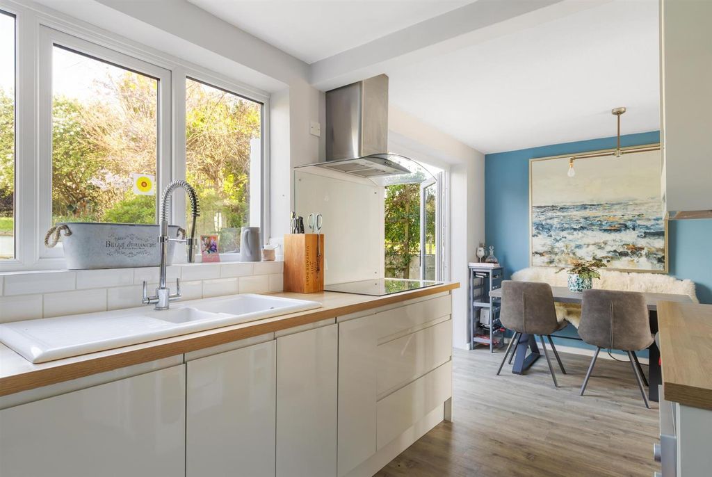 Additional image 8 of 3 bed semi-detached house for saleBrackendown Avenue, Preston DT3