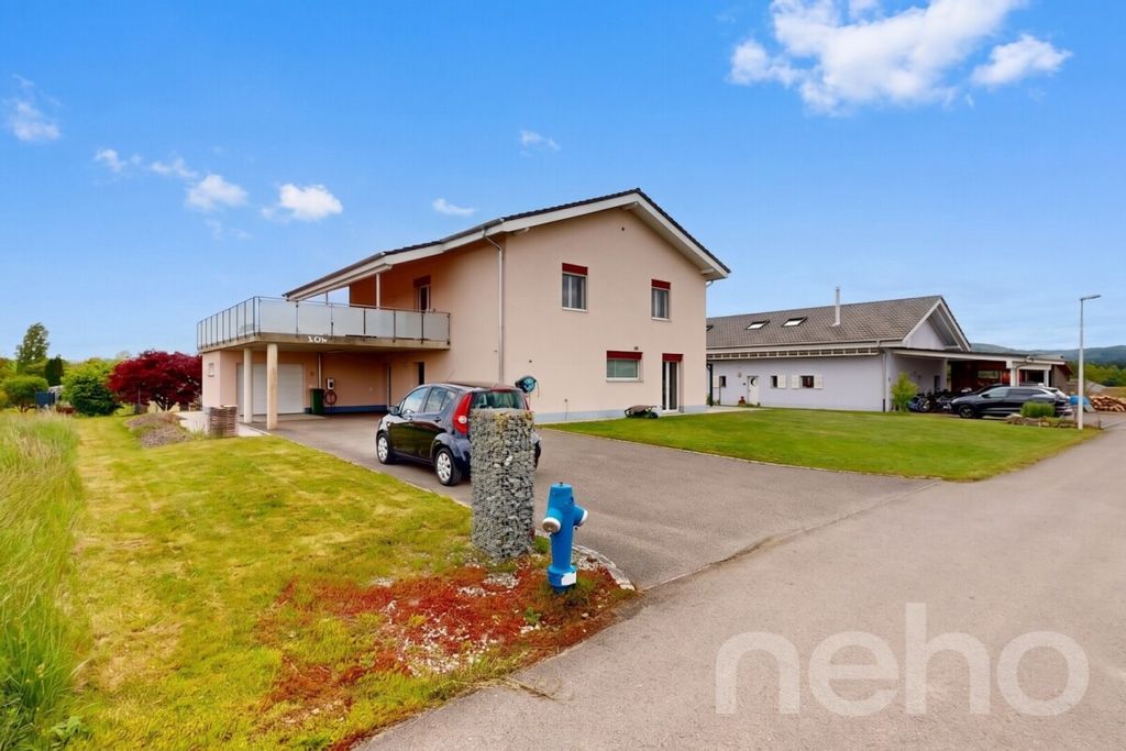 Property photo 1 of 12