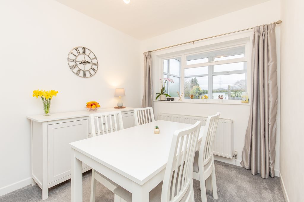 Property photo 3 of 14 Dining Room