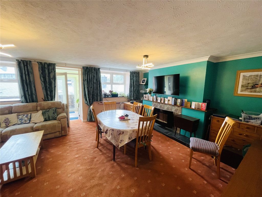 Property photo 3 of 24 Picture No. 28