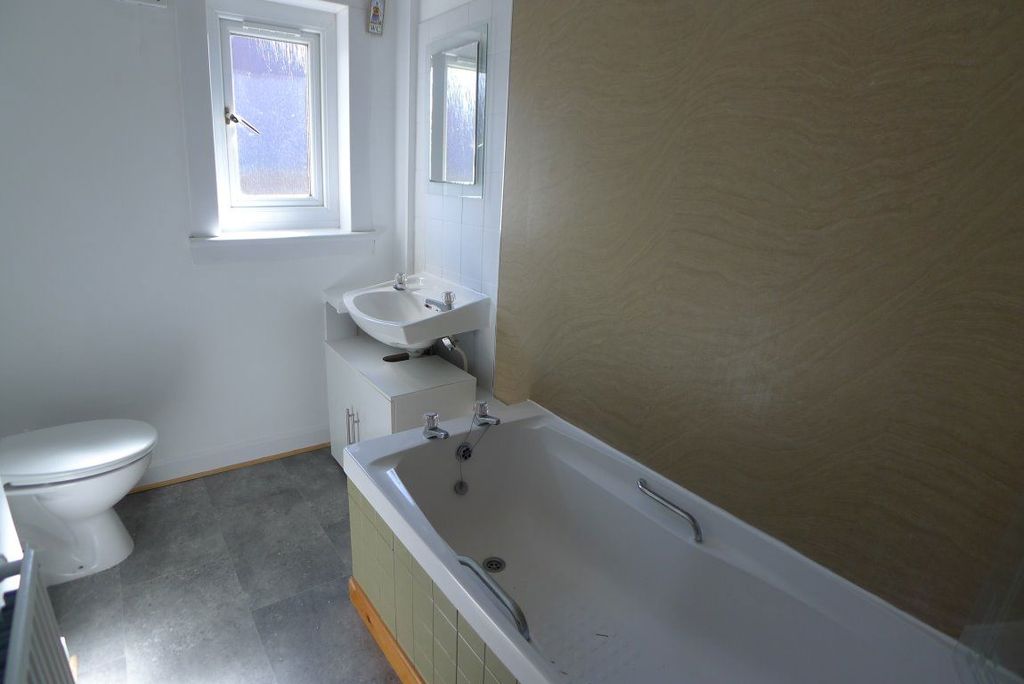 Additional image 11 of 2 bed flat to rent151 Lamond Drive, St Andrews KY16