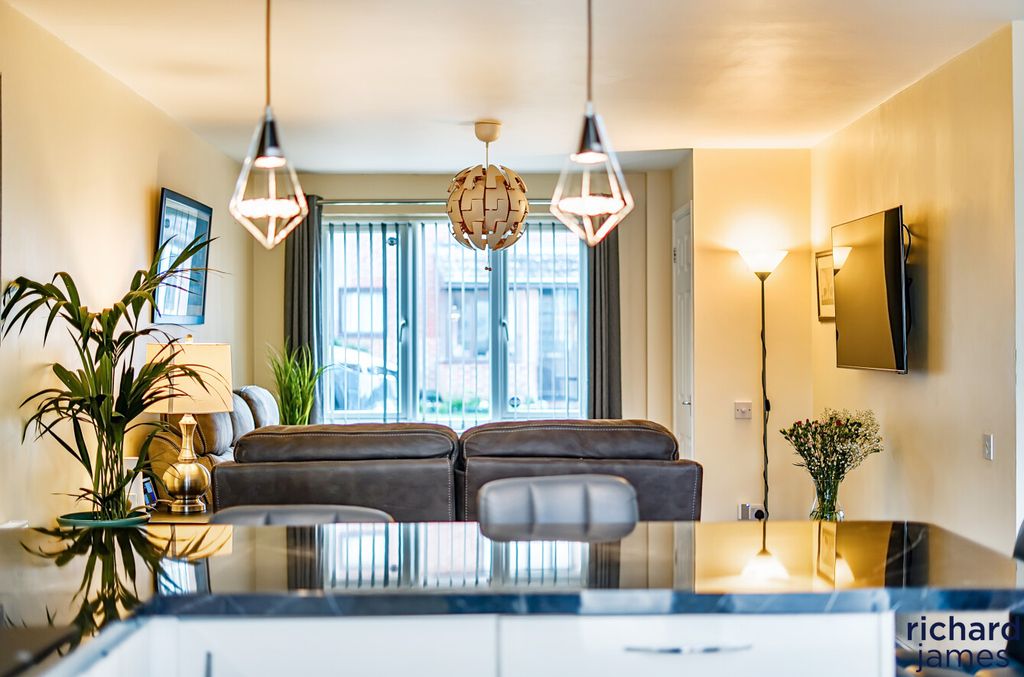 Property photo 3 of 12 Afcd39Ae52B745Dba1d80d14692438F8