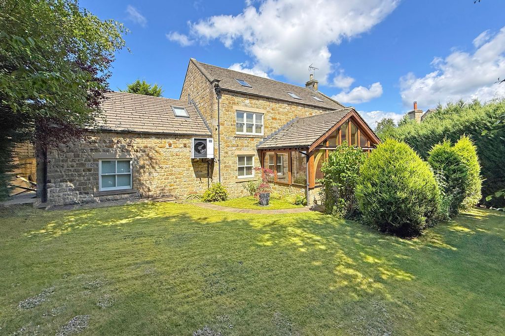 Property photo 2 of 19