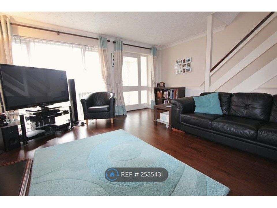 Property photo 3 of 11 Lounge