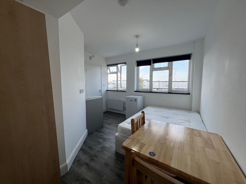 Property photo 2 of 10 Gallery