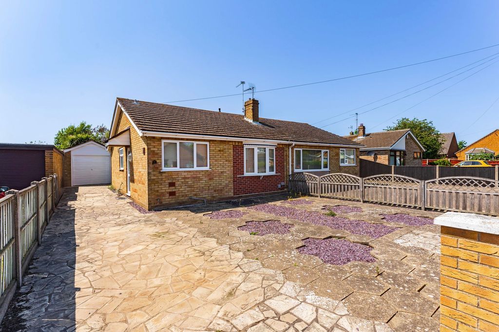 Property photo 2 of 17
