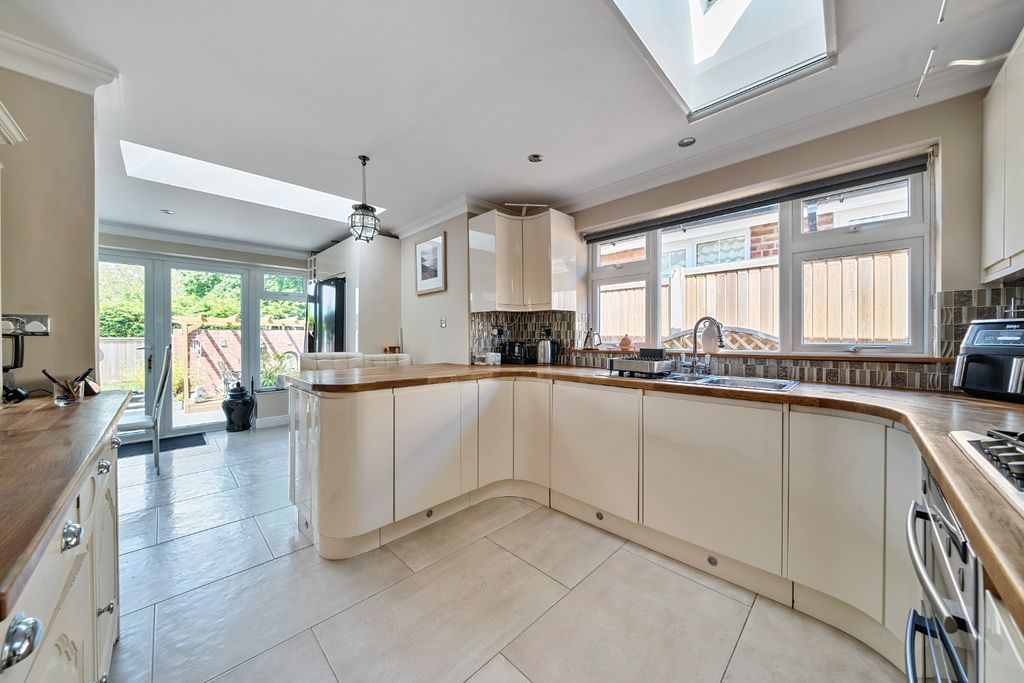 Property photo 3 of 16 3321445