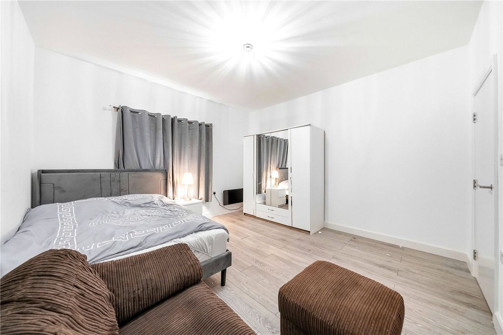 Property photo 2 of 9 Picture No. 20