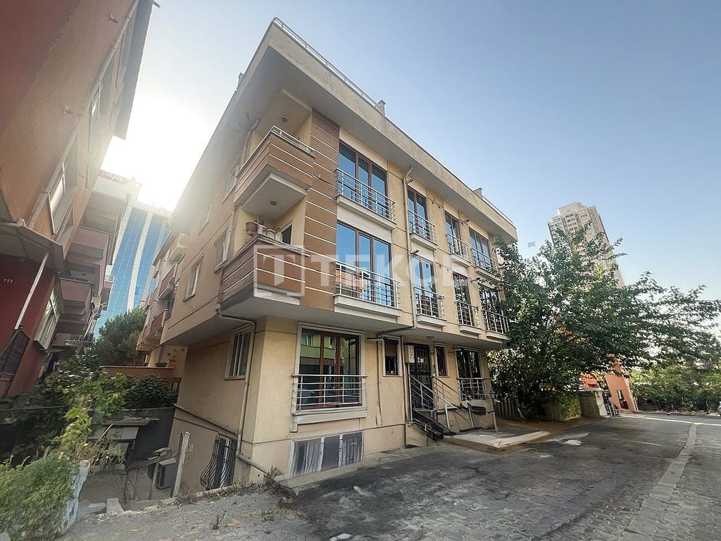 Property photo 1 of 11