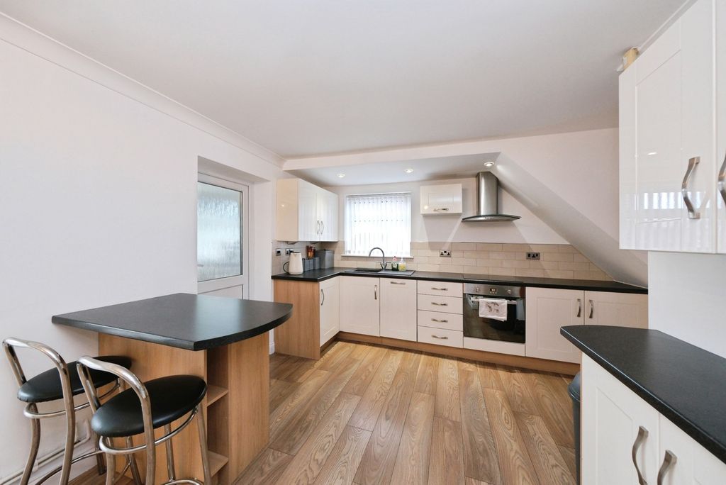 Property photo 3 of 19 Pbox-Img.Jpg