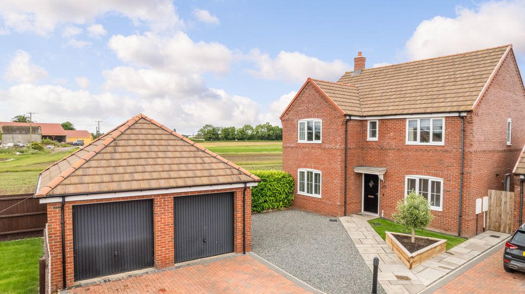 Property photo 1 of 32