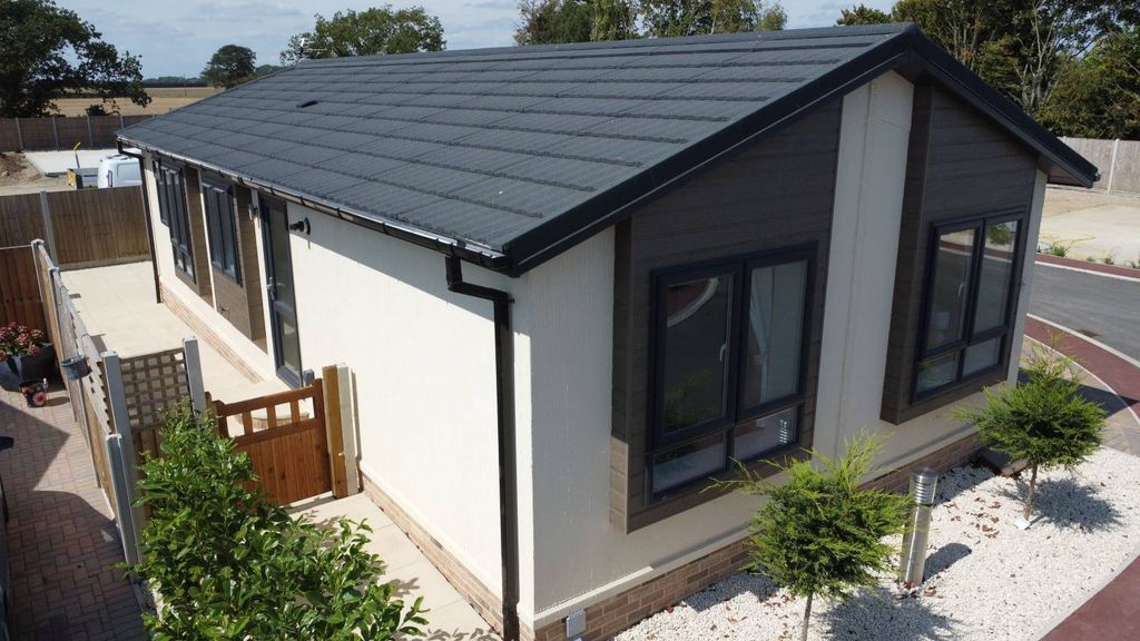 Property photo 2 of 15