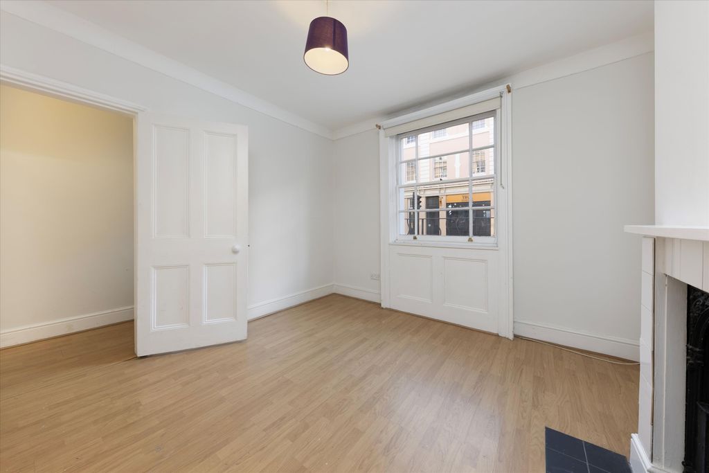 Property photo 2 of 13 Image