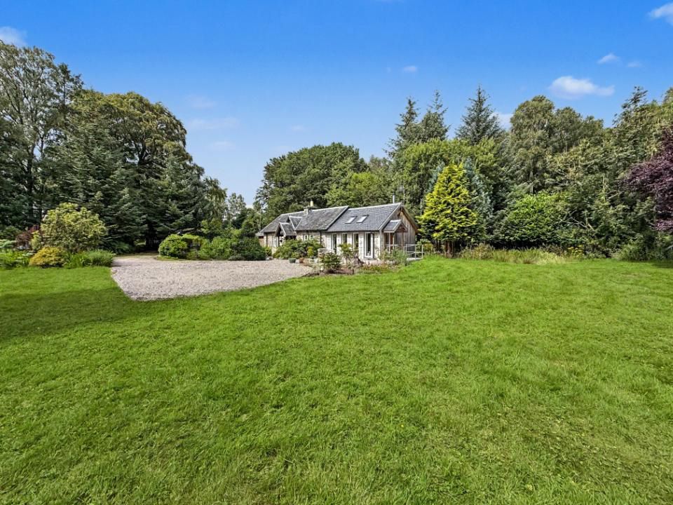 Property photo 3 of 59