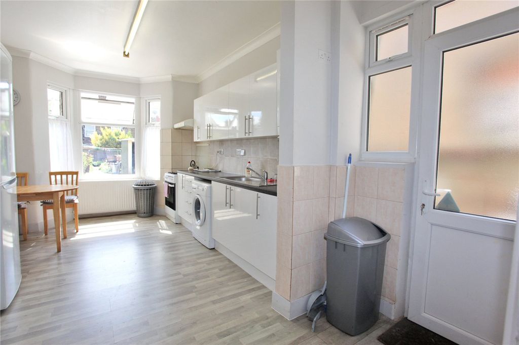 Property photo 3 of 11 Kitchen/Diner