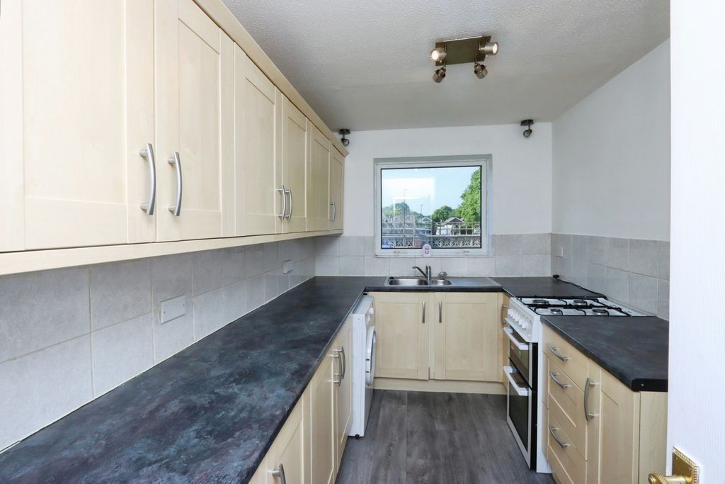 Property photo 2 of 20 Pbox-Img.Jpg