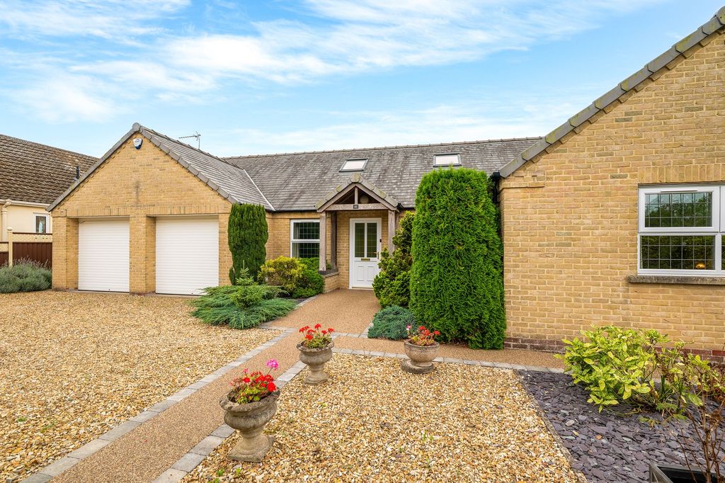 Property photo 2 of 46