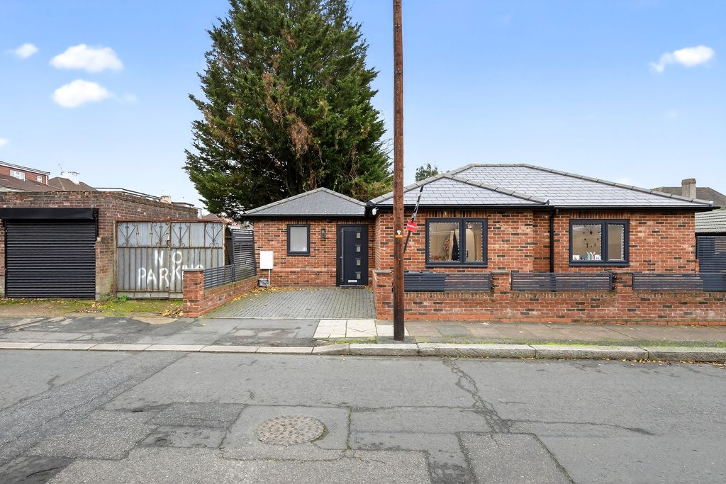 Property photo 1 of 20