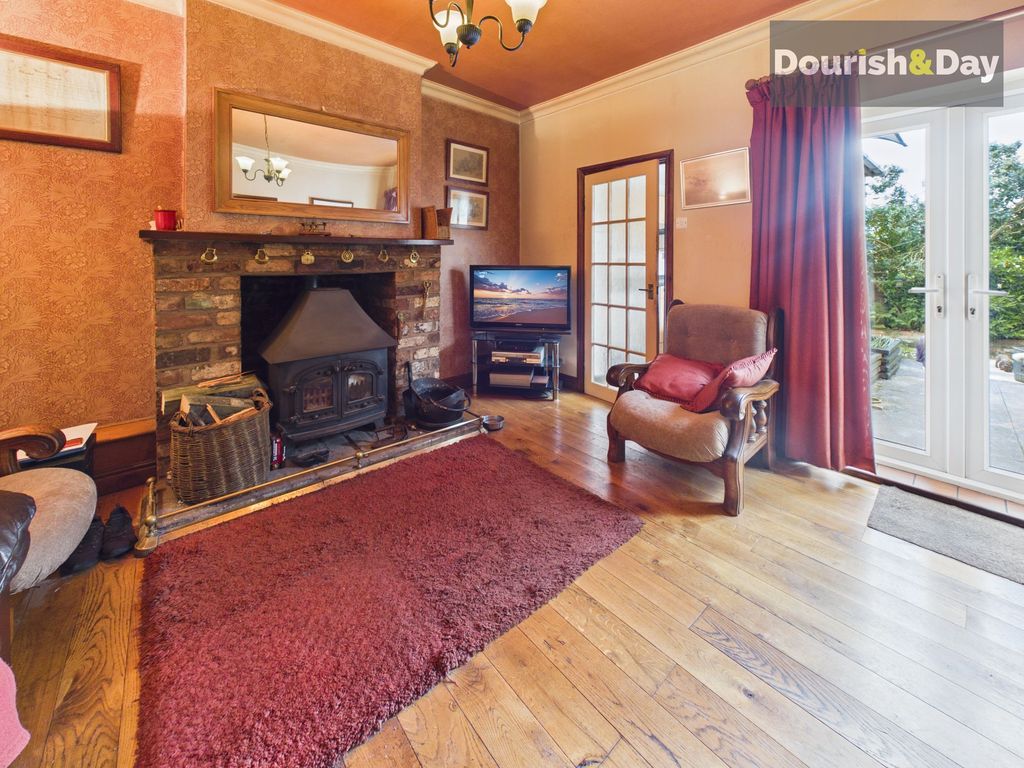 Property photo 2 of 21