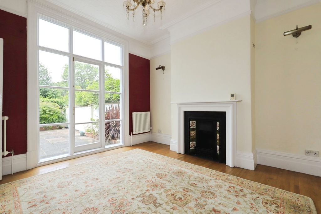 Property photo 3 of 20 Pbox-Img.Jpg