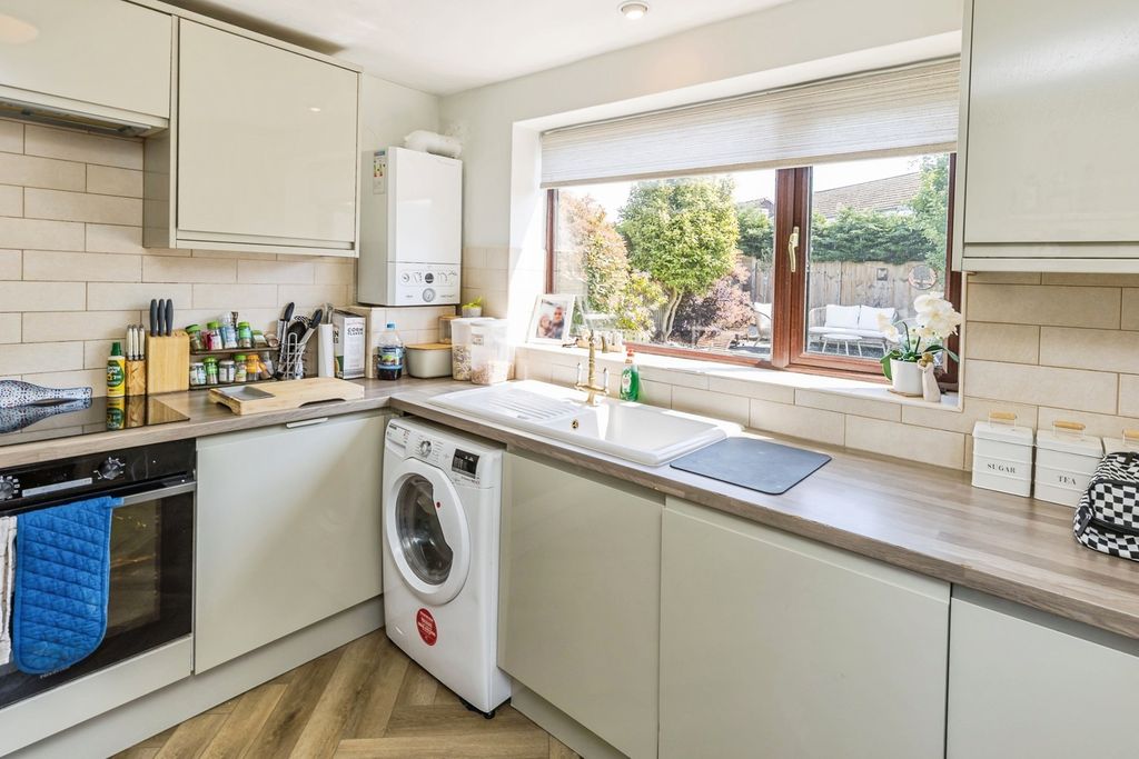 Property photo 3 of 19 Pbox-Img.Jpg