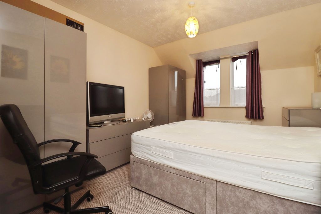 Additional image 4 of 2 bed flat for saleHigh Street, Rothwell, Kettering NN14