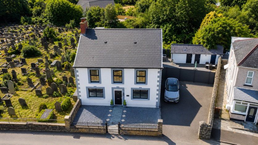 Property photo 2 of 33