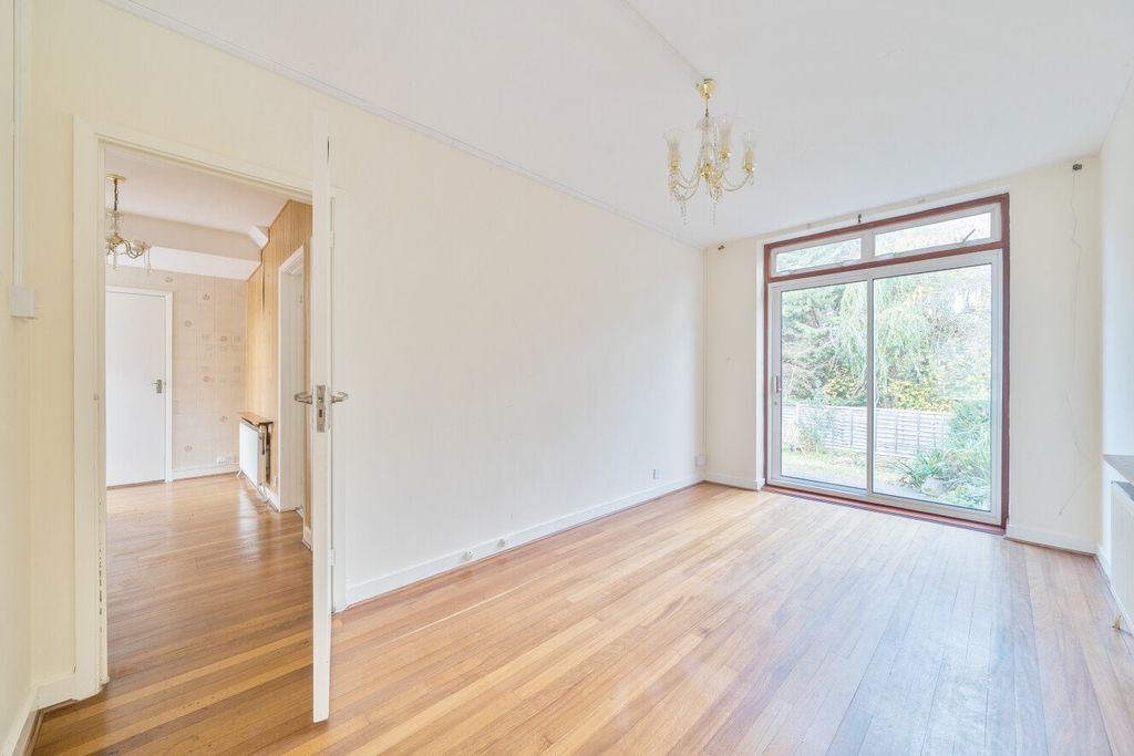 Property photo 3 of 14 Picture No. 12