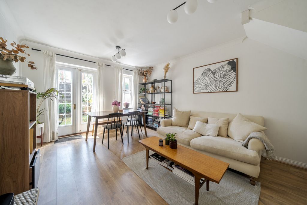 Property photo 1 of 17 1483269-11-6A3A8d...