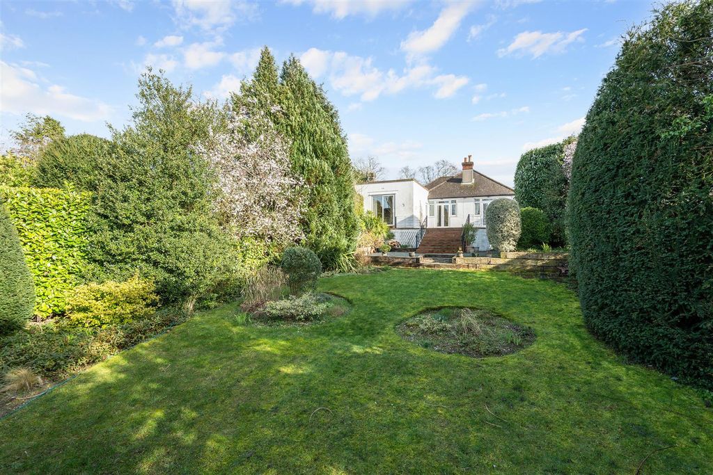 Property photo 1 of 20 Nork Way, 149- (14).Jpg