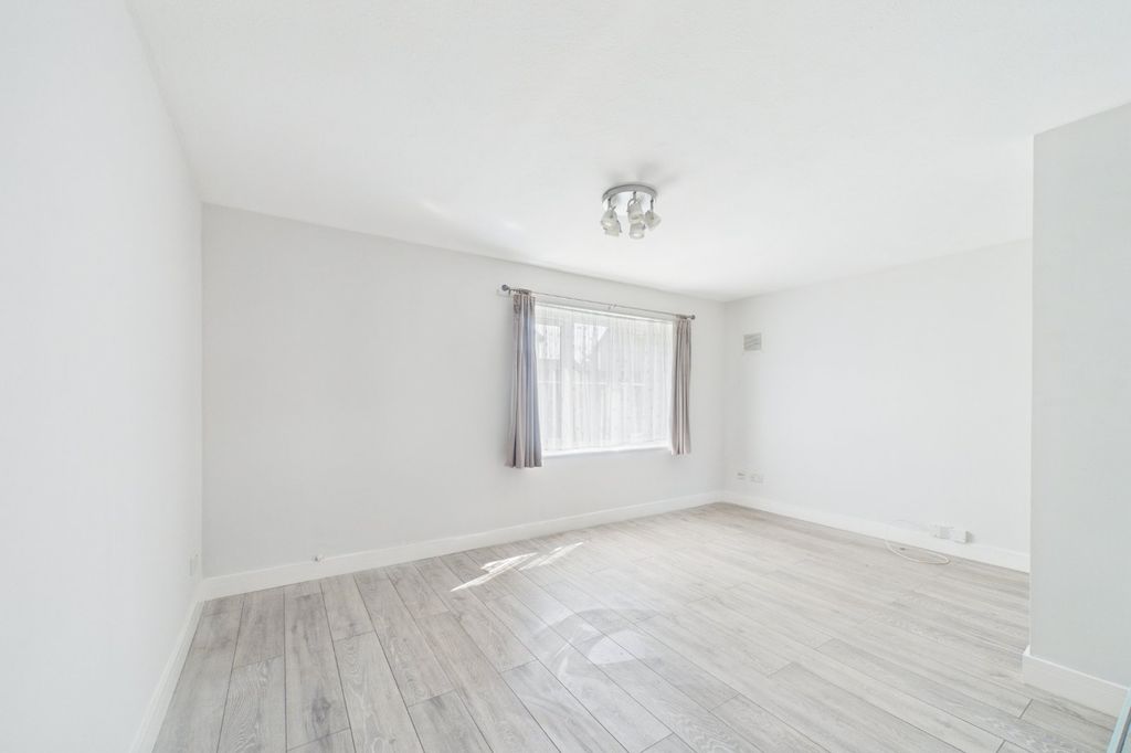 Property photo 2 of 5 Picture No. 01