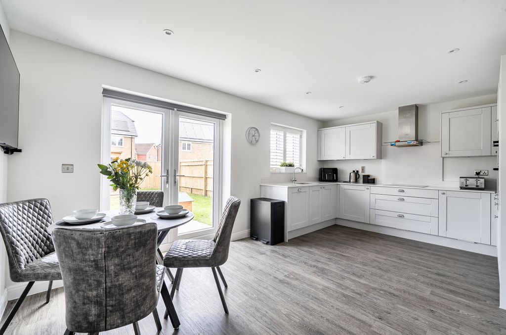 Property photo 2 of 22 1452791-4-69Fb867...