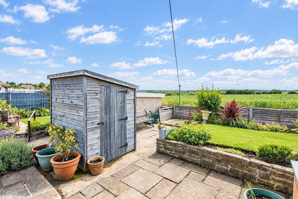 Property photo 3 of 11